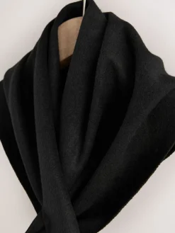 Next Triangle Scarf Black Felt Best