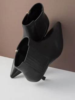 Next Motion Flex Almond Toe Chelsea Style Ankle Boots Black Leather Online