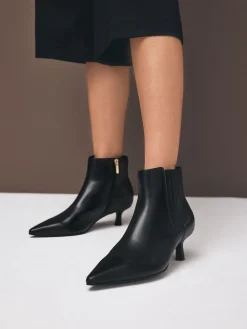 Next Motion Flex Almond Toe Chelsea Style Ankle Boots Black Leather Online