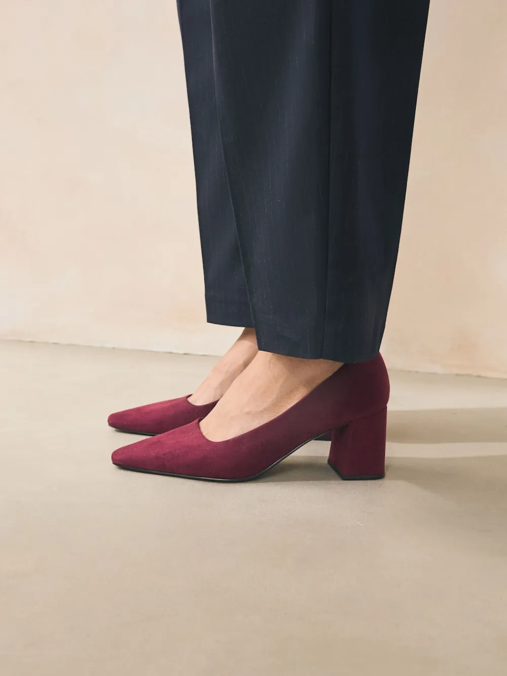 Next Standard/Wide Fit Standard Chisel Toe Block Courts Burgundy Red Clearance