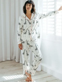 Chelsea Peers Giraffe Button Up Long Pyjama Set Cream New