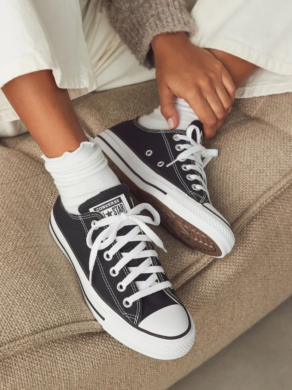 Converse Chuck Ox Trainers Black White New