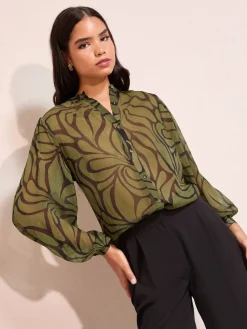 Friends Like These Green Floral Print Collarless Long Sleeve Chiffon Blouse New