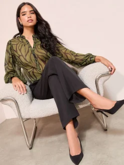 Friends Like These Green Floral Print Collarless Long Sleeve Chiffon Blouse New