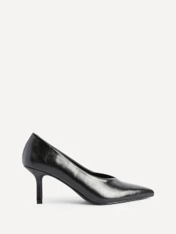Linzi Bellamy V-Shaped Closed Toe Court Heels Black Outlet