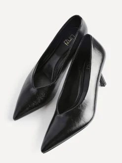 Linzi Bellamy V-Shaped Closed Toe Court Heels Black Outlet