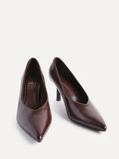 Linzi Bellamy V-Shaped Closed Toe Court Heels Brown Online