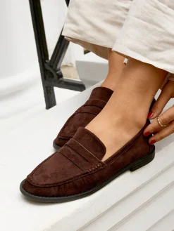 Linzi Precise Classic Loafers With Front Tab Brown Clearance
