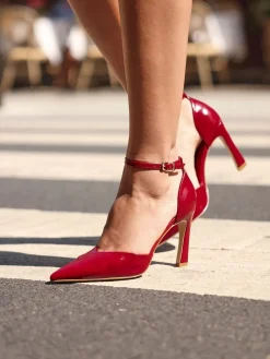 Linzi Red Moira Classic Stiletto Court Heels Clearance