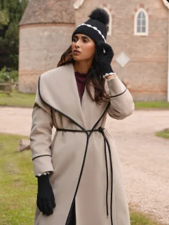 Love & Roses Scallop Trim Ribbed Pom Hat and Gloves Set Black Outlet