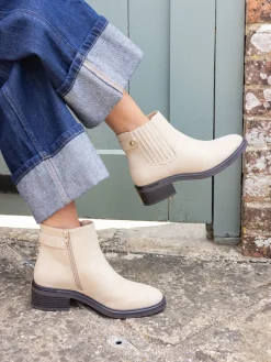 Novo Cream Wide Fit Darlina Flat Chelsea Ankle Boots Best