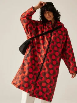 Regatta Hydra Fort Waterproof Orla Changing Robe Red Clearance