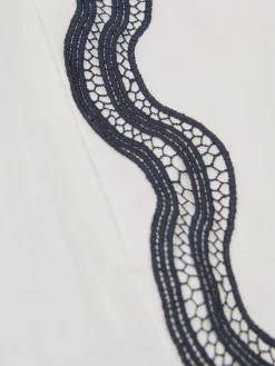 Reiss Ivory/Navy Felicity Linen Scallop-Trim Shorts Clearance