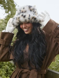 South Beach Animal Animal Bucket Hat and Faux Fur Trim Gloves