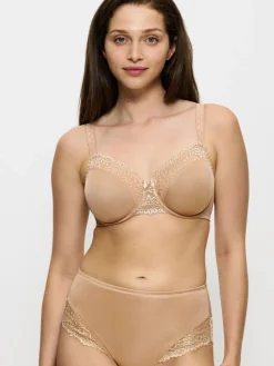 Triumph Ladyform Soft Minimiser Wired Bra Nude Clearance
