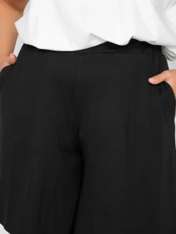 Yours Curve Black Jersey Shorts New